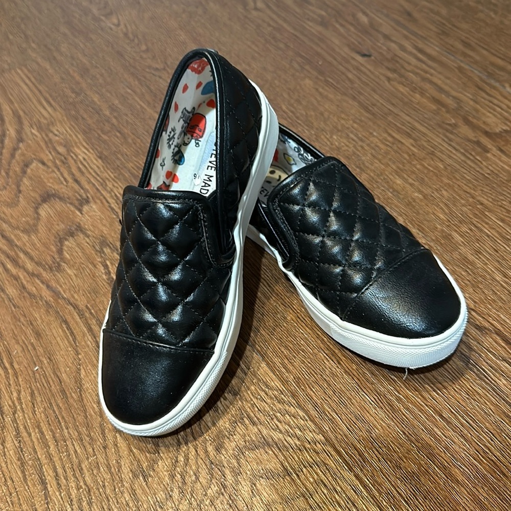 Steve Madden slip on shoe girl size 13